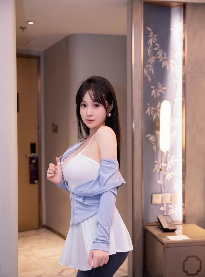 哆啦A梦 封面